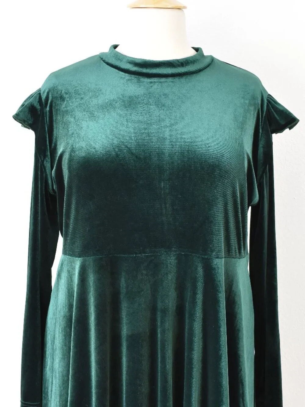 Ivy City Co La La Lady Velvet Ruffle Dress - 4X - Picture 2 of 9